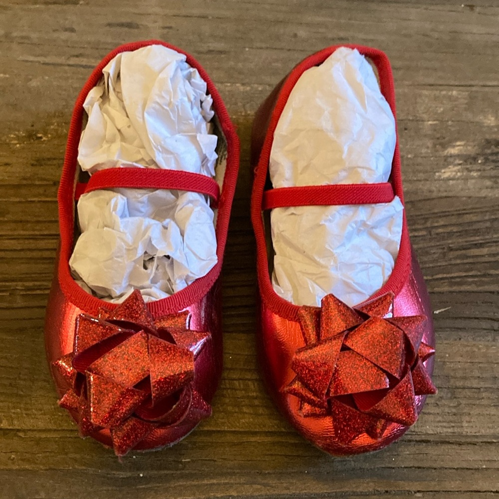 GAP Red Bow Shoes.